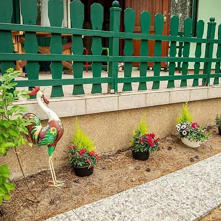 Hotel Lovely Summerhouse 40km From Berlin! *